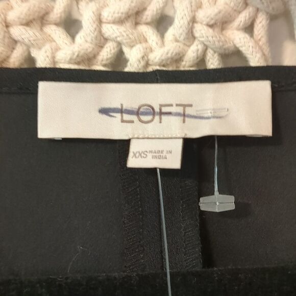 LOFT Women's Embellished V-Neck Top SIZE XXS NWOT - Picture 7 of 9